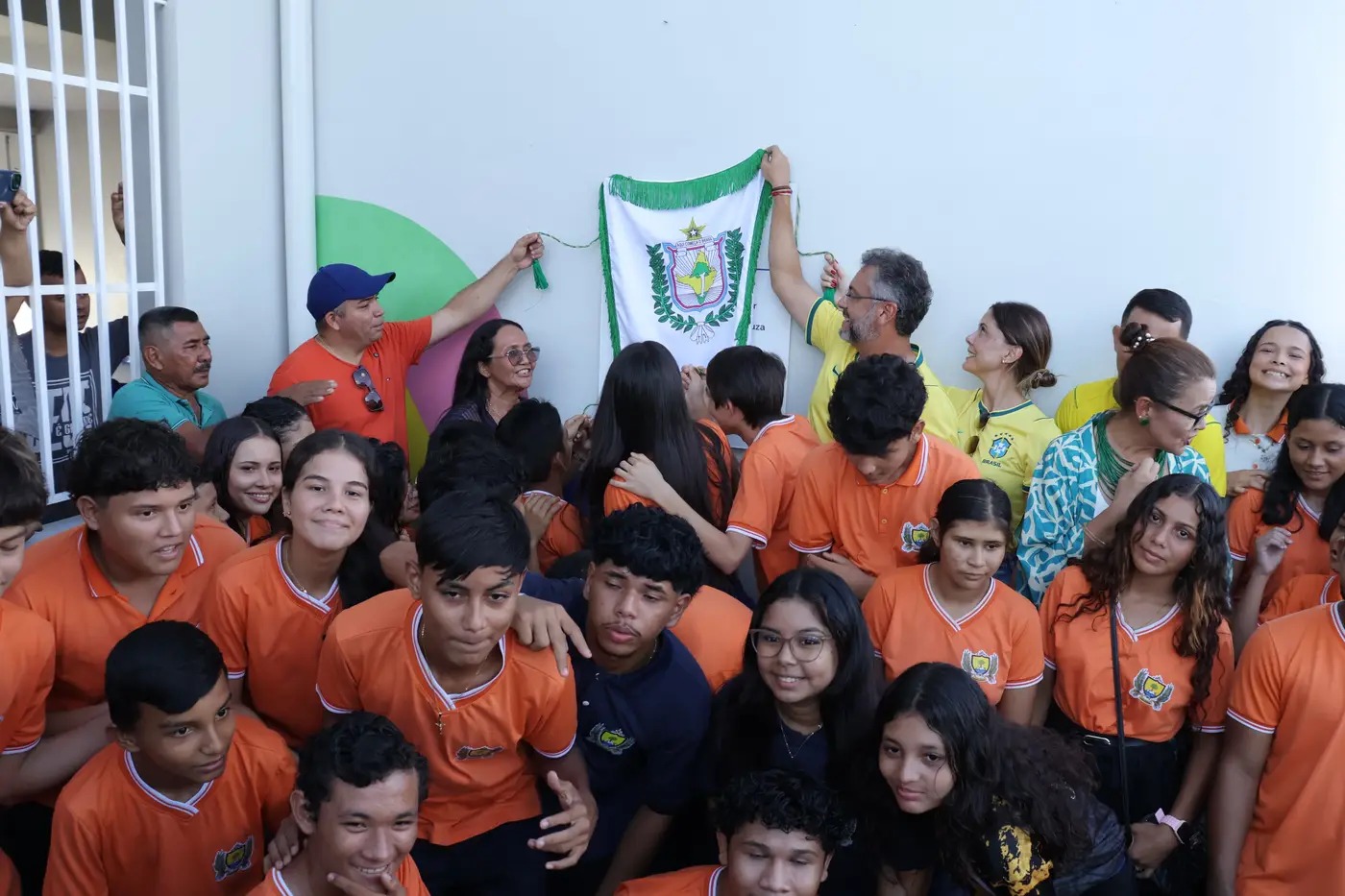 Escola Estadual Jarilândia é entregue totalmente reconstruída em Vitória do Jari
